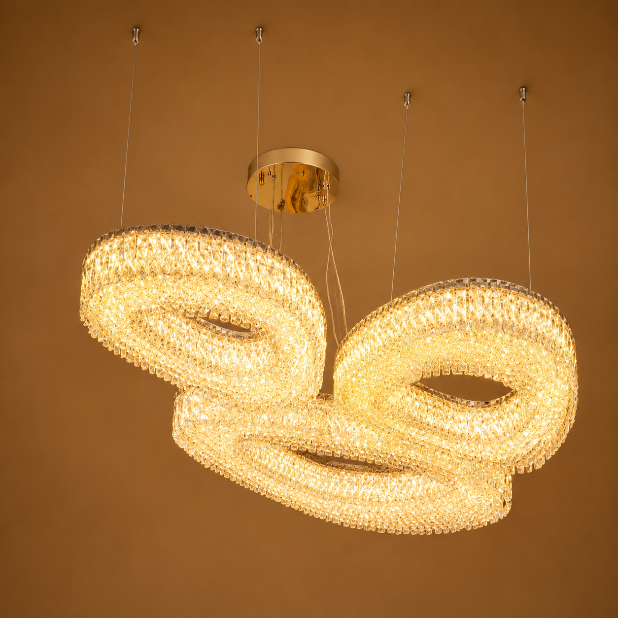 Luxurious Crystal Chandelier